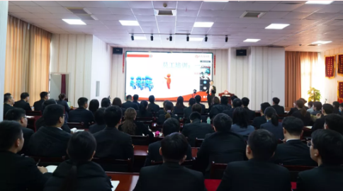 東方龍商務(wù)集團開展年終系列培訓，為實現(xiàn)2021年目標鍛造專業(yè)招商團隊