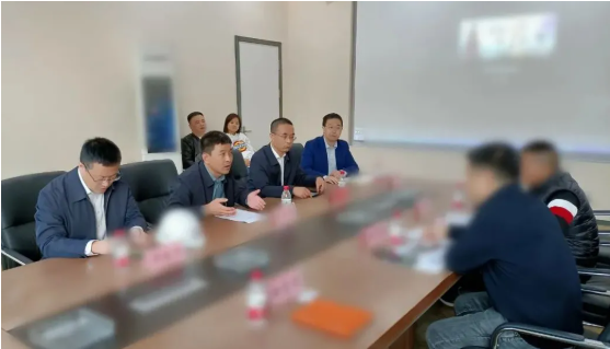加大力度、加快速度、搶抓進(jìn)度！老牌休閑鞋服投資選址項(xiàng)目方成功考察河北某地方政府